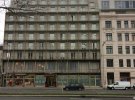 Prinz Eugen - один з двох готелів у Відні, які належать групі вихідців з Донецька. Співвласницею готелю є Світлана Ємельянова - колишня дружина судді Вищого господарського суду України Артура Ємельянова. За готель українці заплатили 4,5 мільйона євро. На момент купівлі готелю 2012 року, подружжя ще було у шлюбі.