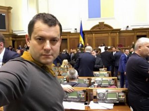 Максим Ефимов за последний месяц потратил более 410 млн гривен на акции