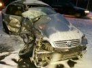 На трассе Ровно-Костополь смертельно столкнулись легковой автомобиль Geely и микроавтобус Mercedes Sprinter