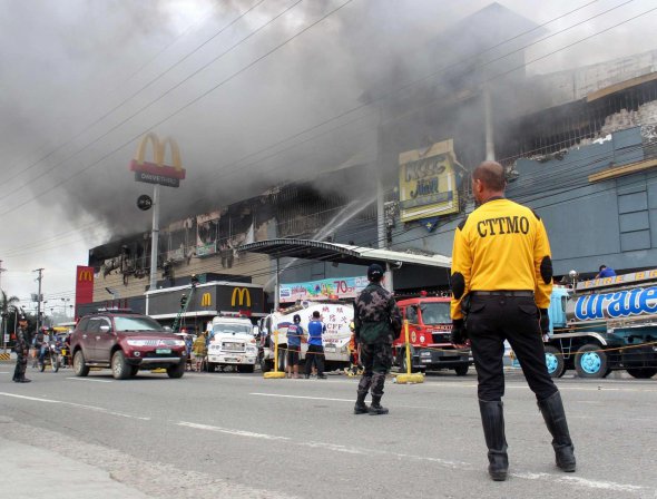 Пожежа у торговому центрі на Філіппінах