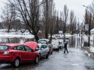 В районе Харьковского шоссе, после дождя появилось настоящее "озеро"