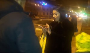 П'яна співробітниця одеської мерії за кермом Nissan ображала поліцейських і кидалася на журналіста