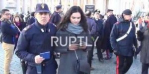 У Ватикані поліція затримала журналістку українського видання "Страна" Анастасію Товт