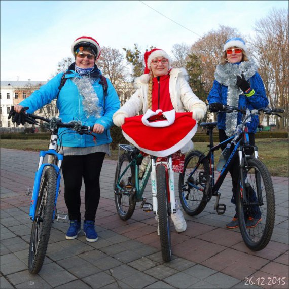 У центрі Полтави провели новорічний велопробіг