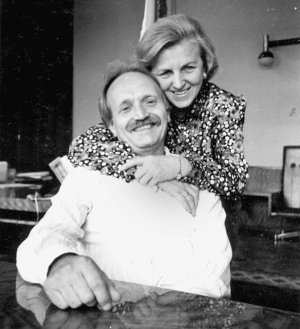 В’ячеслав Чорновіл із дружиною Атеною Пашко. Побралися 1969 року на засланні в Якутії