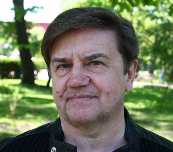 Політолог Вадим Карасьов: ”Зараз нас розглядають як країну, що стала жертвою агресії і бореться за націо­нальну незалежність”