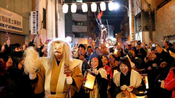 Традиційний парад лисиць у Токіо