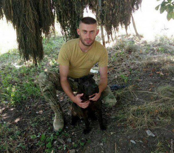 Александр Чепурко служил разведчиком в 28-й отдельной бригаде. Родился он 16 июля 1987 в селе Шершенцы Кодимского района Одесской области.