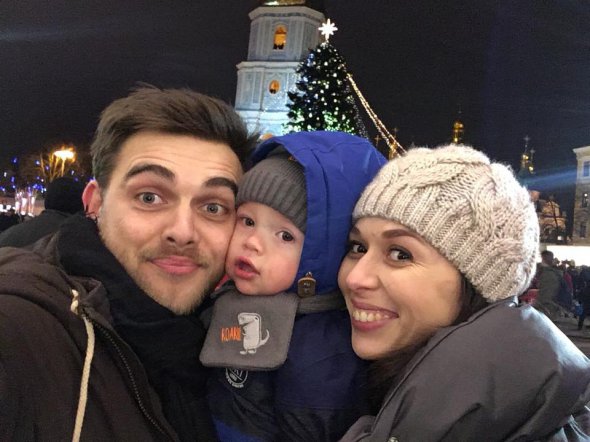 Анастасия Мазур с мужем и сыном
