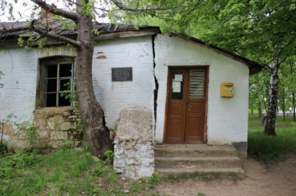 В этом здании 8 лет жил будущий композитор Николай Леонтович.