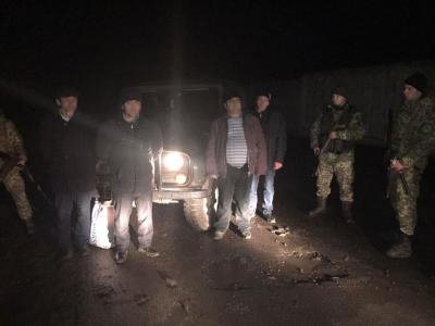 Пограничники задержали трех иностранцев при попытке незаконно покинуть Украину. Фото: РБК-Украина