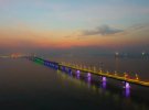 У Китаї побудували найдовший морський міст у світі. Фото: Економічна правда
