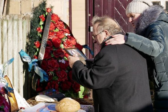 В Демидове на Киевщине прощаются с убитой правозащитницей Ириной Ноздровской