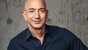 Руководитель интернет-компании Amazon Джефф Безос стал самым богатым человеком в истории. Фото: 112