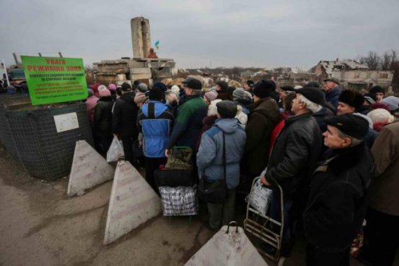 Это не Алеппо: показали фото КПВВ "Станица Луганская". Фото: donpress.com