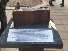 На вулиці Хрещатик у Черкасах поставили міні-копії Громадського банку та художньої школи імені Данила Нарбута.