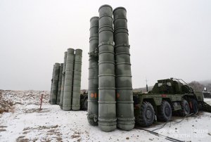 Зенитные ракетные комплексы С-400 "Триумф". Фото: архив