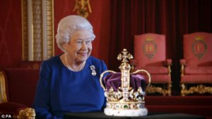Британська королева не знала, як зберігаються коштовності