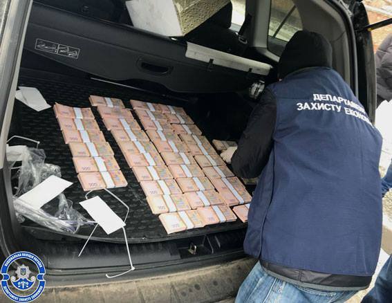 В Кропивницком на взятке в 2 миллиона гривен поймали предпринимателя
