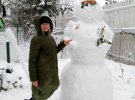 У мережі опублікували фото пікантних снігових баб з шикарними формами