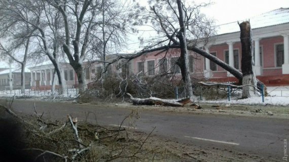 Ізмаїл без води, тепла і світла: чекають чотири генератора з Одеси