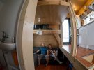 Крихітний дім для цілої сім'ї: цікаве планування простору