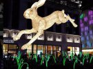 Улицы Лондона украсили световыми инсталляциями