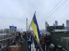 У Києві на мосту Патона українці утворили живий ланцюг соборності
