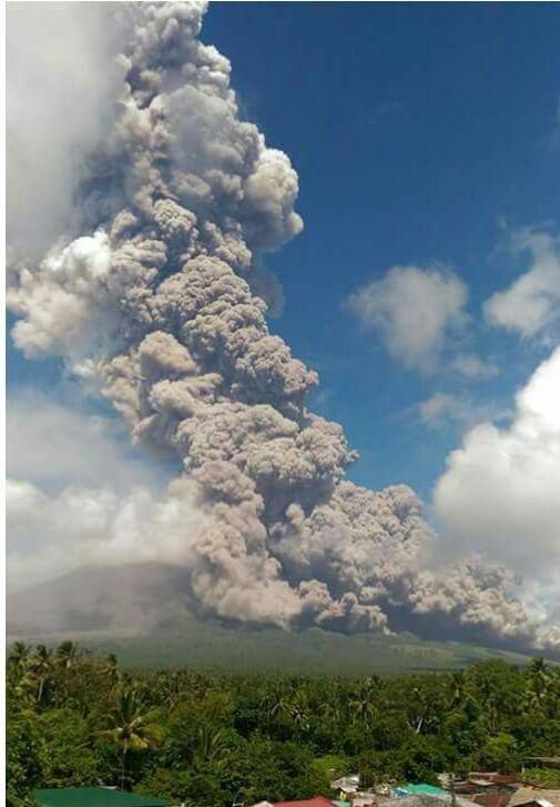 Вибухнув вулкан Майон на Філіппінах, передбачають масові руйнування