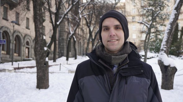 Грейсон Вебстер вивчає українську чотири місяці