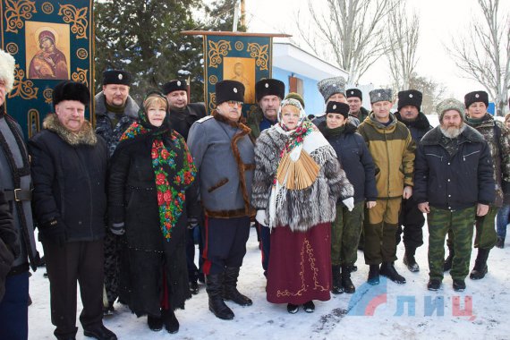 Близько 40 козаків терористичного угрупування ЛНР склали присягу на вірність православній вірі, так званій «республіці» і Тихому Дону. 