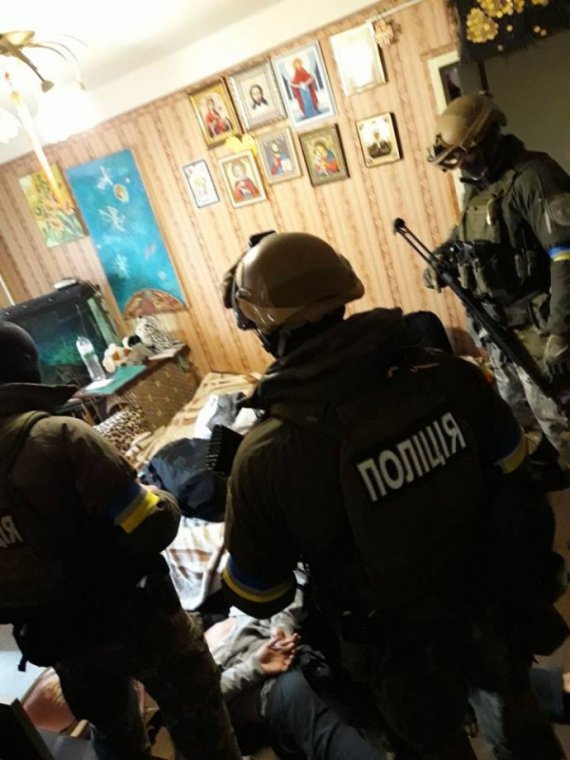 В Киеве задержали банду, которая в Днепре взорвали гранатами 5 полицейских
