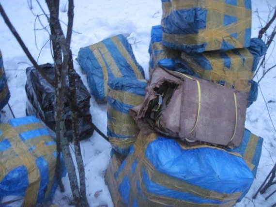 Прикордонники знайшли мішки з морепродуктами