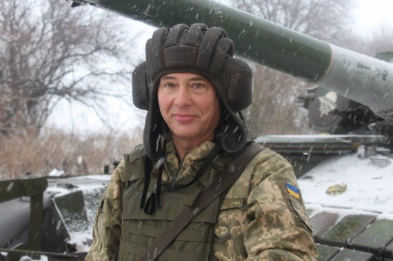 Аби допомогти українській армії Джон Ющенко приїхав за десять тисяч кілометрів