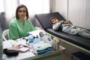 Катерина Катращук приймає пацієнтів у клініці іракського міста Ербіль. Щодня має оглянути 23 людини