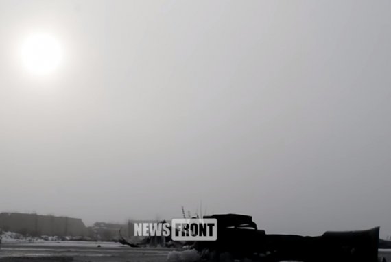 Международный аэропорт «Луганск» был разрушен боевиками во время военных действий 2014 года. Он расположен в 20 км от центра города.