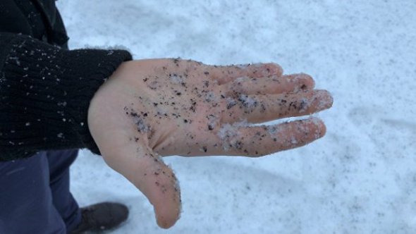 Снег с черными пятнышками выпал из-за аварии на котельной