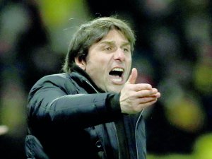 Антоніо Конте працює головним тренером ”Челсі” другий сезон. У минулому виграв чемпіонат Англії