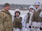 Украинские десантники прошли обучение с упражнением «обкатка танком».