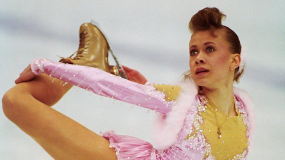 Першу золоту медаль для України завоювала 16-річна фігуристка Оксана Баюл