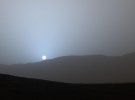 Вид на Солнце 15 апреля 2015, с места расположения Curiosity в кратере Гейла, Марс