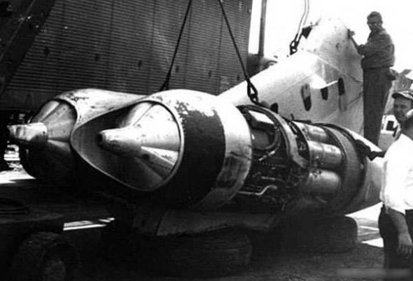 «Черный Жук» был оснащен двумя реактивными турбинами с бомбардировщика B-36