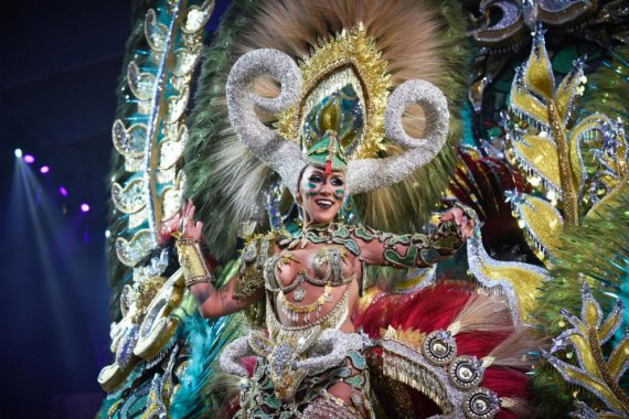 Фото невероятных красавиц с карнавала на Канарских островах