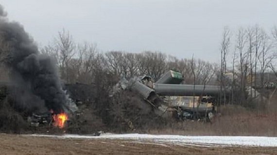 У США загорівся товарний потяг