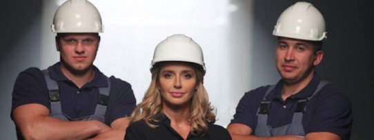 Ведущая проекта "Время строить" Оксана Марченко поблагодарила "всех, кто поддерживал нашу идею, кто был рядом, физически и морально"