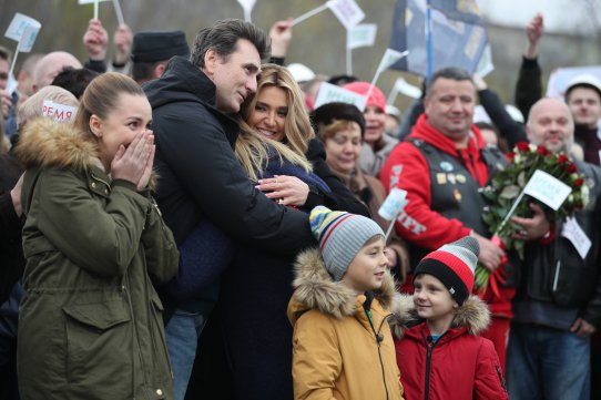 Ведущая проекта "Время строить" Оксана Марченко поблагодарила "всех, кто поддерживал нашу идею, кто был рядом, физически и морально"