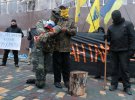 Під консульством Росії в Одесі спалили «окупанта» 