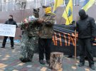 Під консульством Росії в Одесі спалили «окупанта» 
