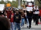 Тисячі студентів у всіх США вийшли на протести проти "збройних" законів
