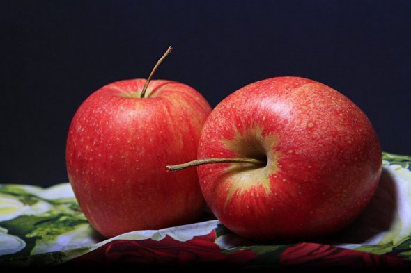 Яблоки полезнее есть с кожурой